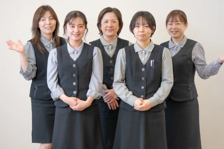 鶴商のスタッフ